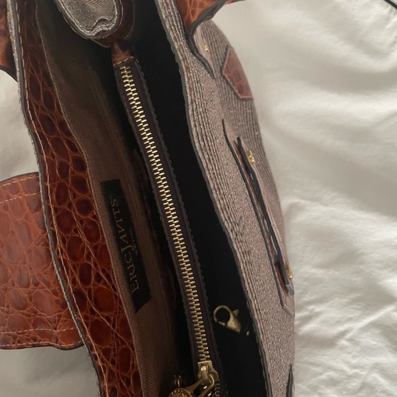 Gorgeous Eric Javits brown and gold straw purse with brown leather accents. - Picture 7 of 7